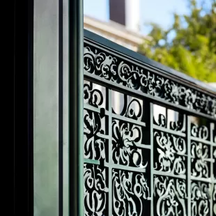 Why Cast Iron Is Ideal for Fences and Balustrades